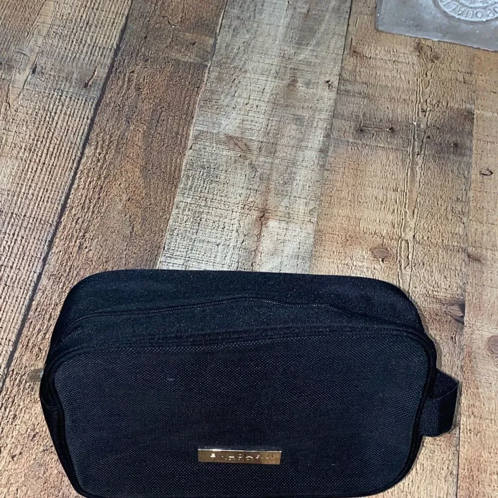 Bvlgari parfums Black travel Toiletry cosmetic bag with handle